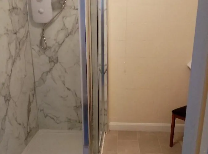 Black Lion 3* Scarborough