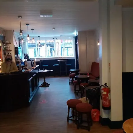 Hotel Black Lion 3*